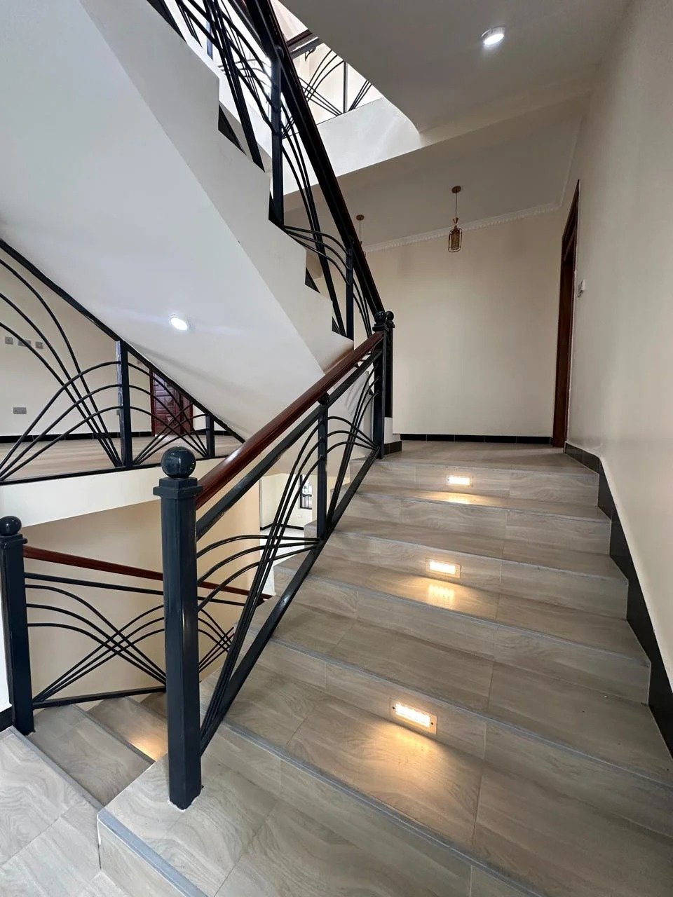 imgi_256_WhatsApp-Image-2025-09-12-at-8.40.24-PM27 Imgi 256 whatsapp image 2025 09 12 at 8.40.24 pm27