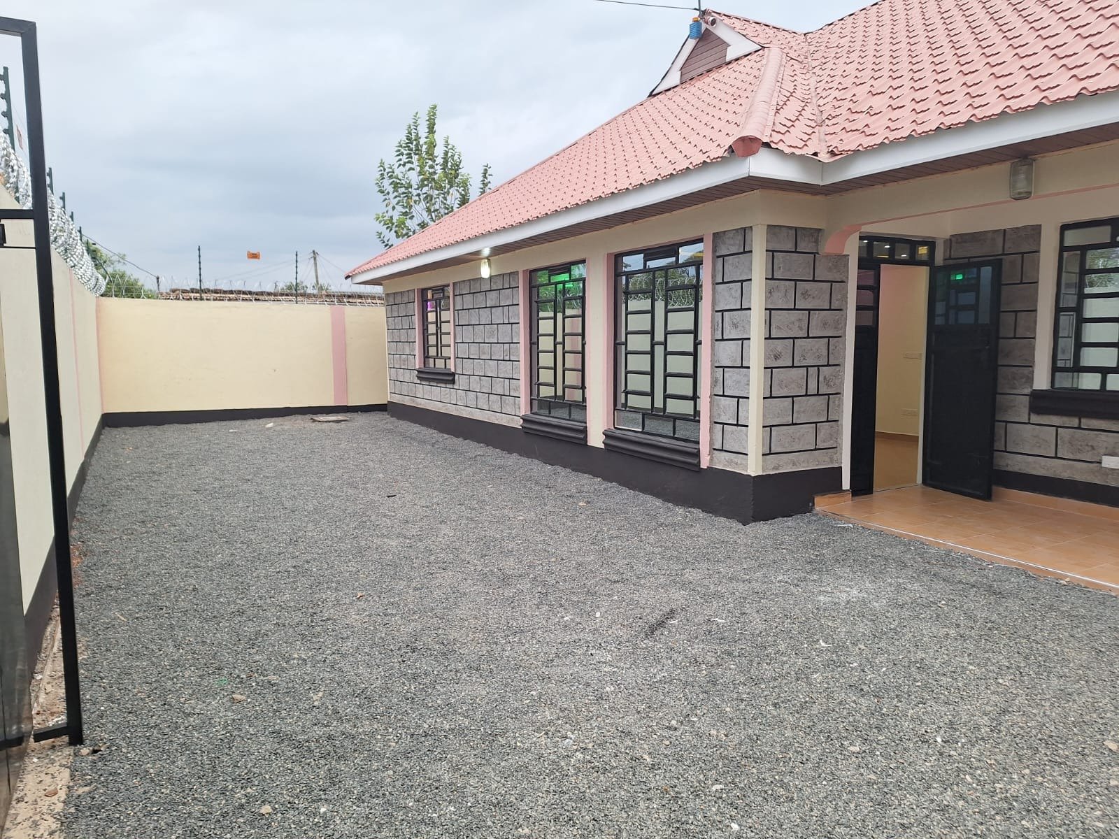 Imgi 205 whatsapp image 2023 11 15 at 18.39.39 2